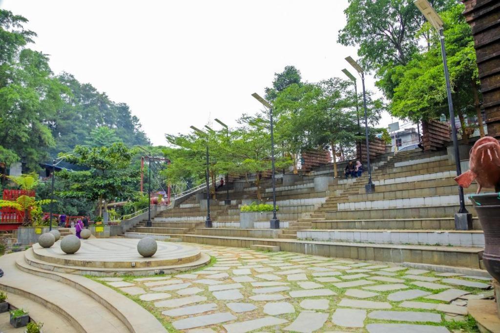 Ardan Hotel Bandung Exterior foto